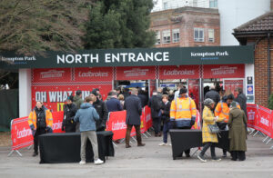 EN4D9877 Kempton Park crowds