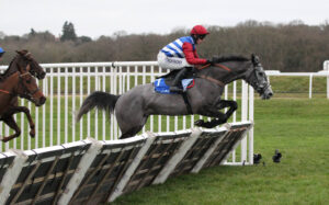 FU0E1825 No Drama This End