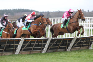 FU0E5966 Captain Hugo