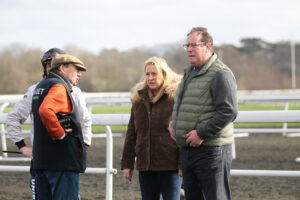 FV1E9819 Nicky Henderson with Gordon and Su Hall