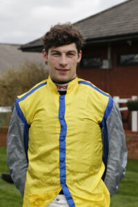 20J9775 Theo Gillard