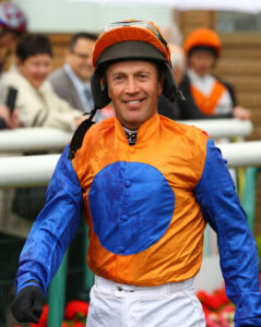 C16B2237 Carl Llewellyn