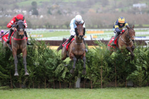 FU0E3911 J’Arrive D’Est [centre]