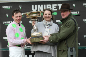 FU0E6916 Paul Townend   Susannah Ricci   Willie Mull