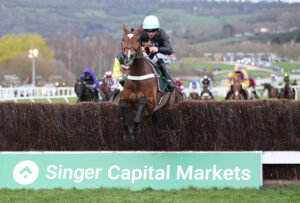 FU0E7175 Holloway Queen