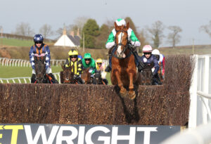 FU0E7739 Diamond Dealer