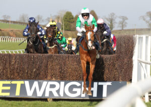 FU0E7741 Diamond Dealer