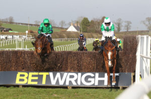 FU0E7755 Diamond Dealer