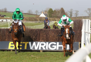 FU0E7758 Diamond Dealer