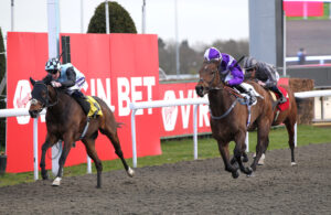 FU0E8906 Escape Plan