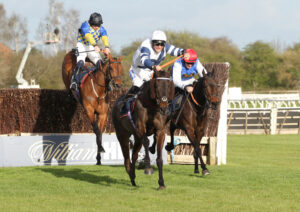 FV1E0327 Two To Tango