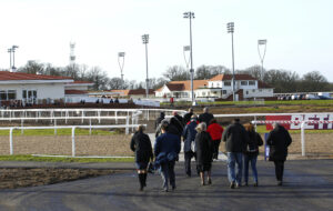 16B5030 Chelmsford City