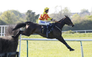 78F3904 Move With The Beat