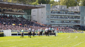 FU0E2294 Sandown scene